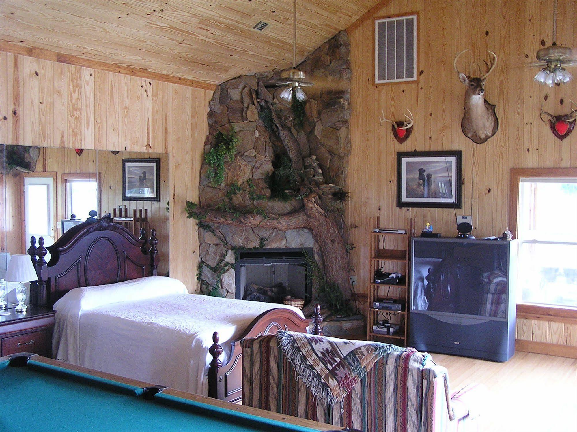 Shalom House Bed And Breakfast 티프톤 외부 사진
